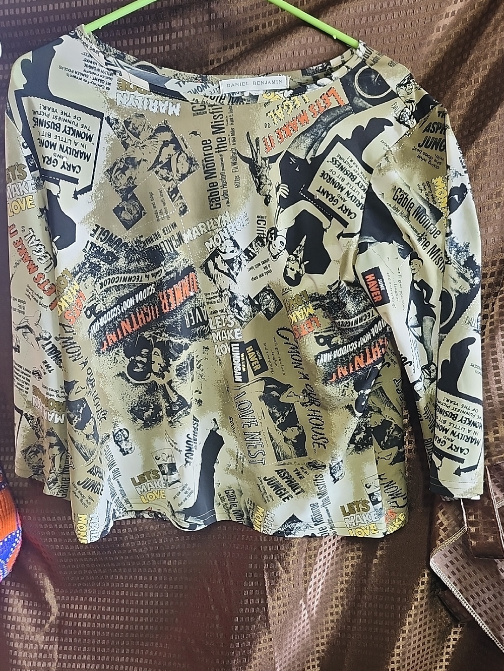 Daniel Benjamin Beige Graphic Print Blouse - Long Sleeve Runs Small Ptp 21